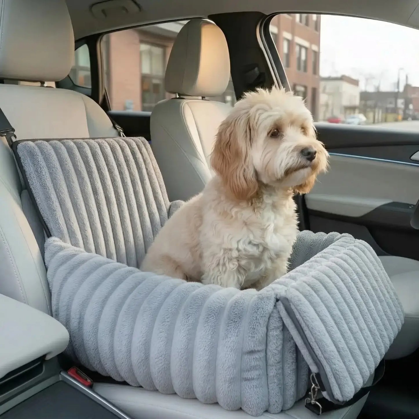 MrFluffyFriend™ - 安全で快適な犬用カーシート